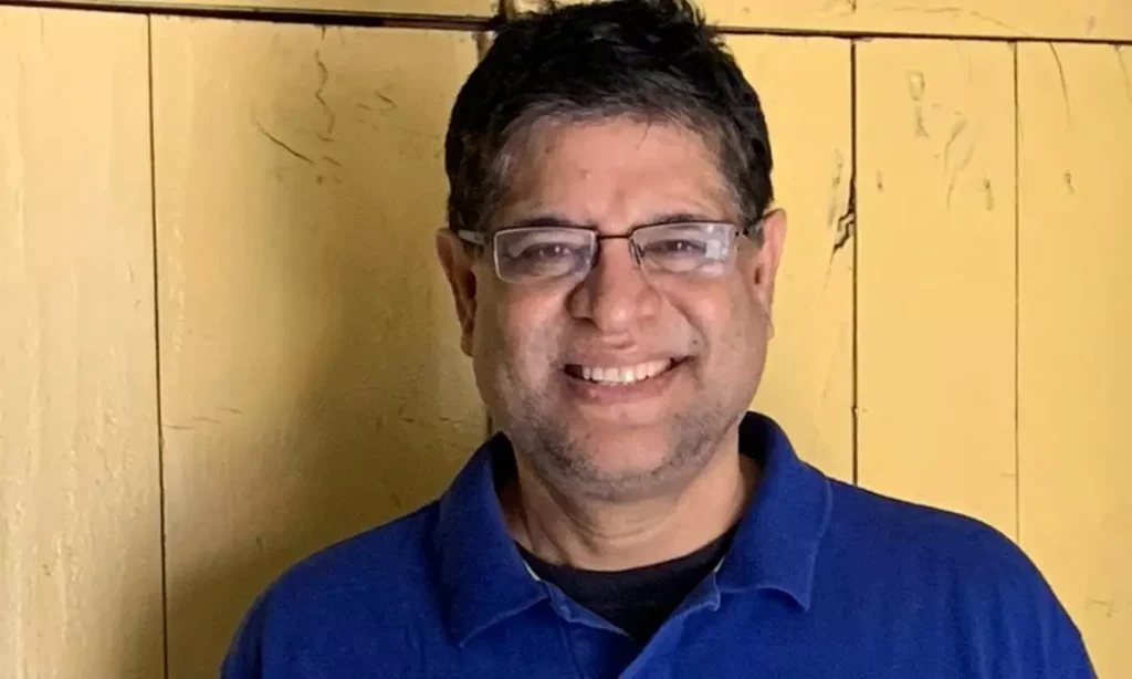1717110-uday-saxena